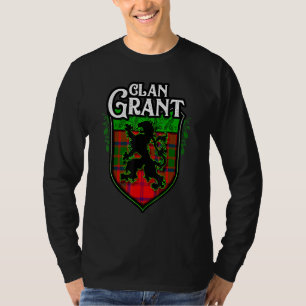 Clan Grant Surname Scottish Tartan Lion Rampant Cr T-Shirt