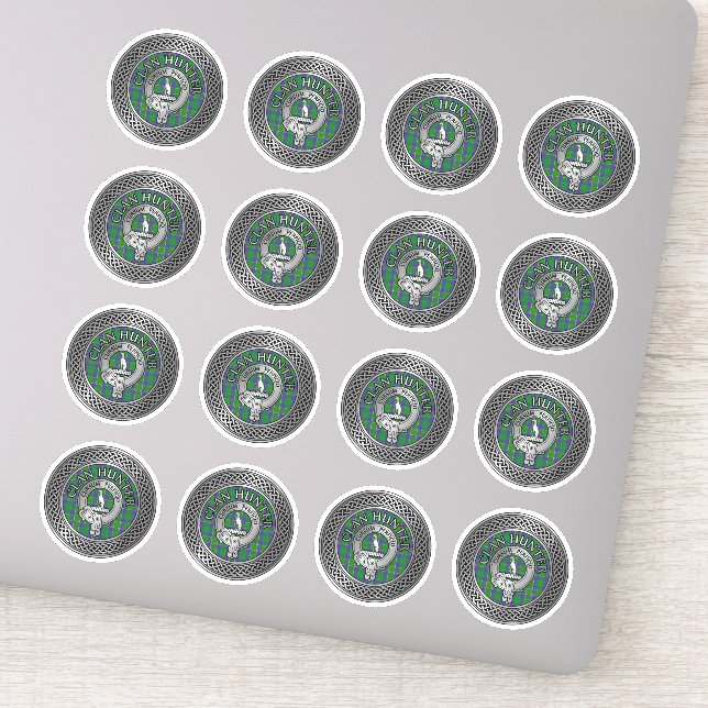 Clan Hunter Crest & Tartan Knot (Detail)