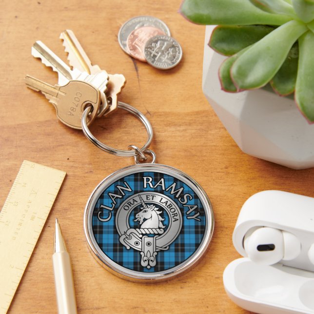 Clan Ramsay Crest & Hunting Tartan Knot Key Ring (Desk)