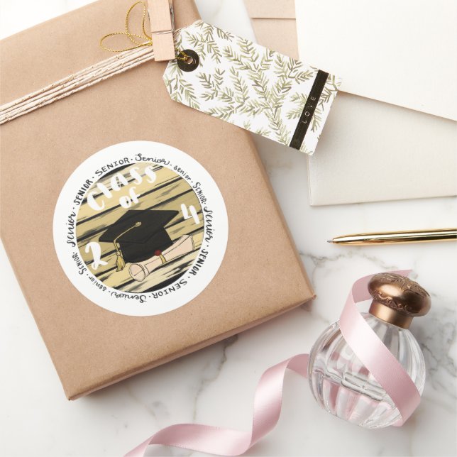 Class of 2024 classic round sticker (Gifting)
