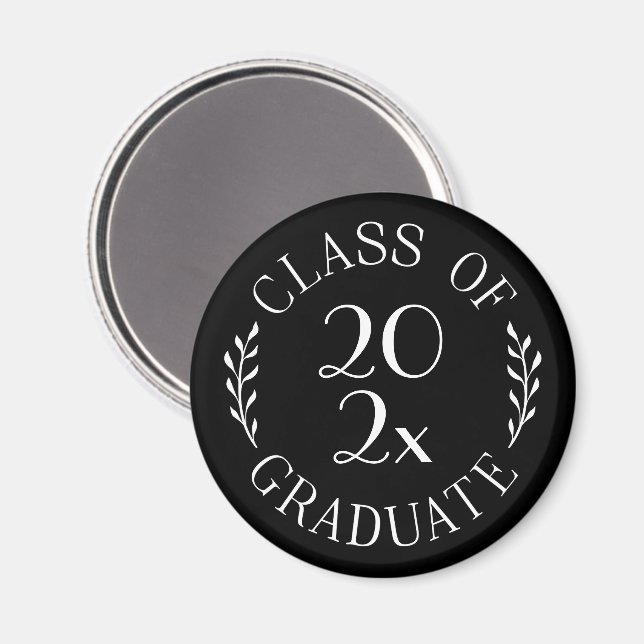 Class of 2026 Graduate Chic Typography Black Magnet (Front/Back)