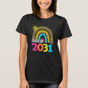 Class Of 2031 Kindergarten Pre K Grow With Me Grad T-Shirt