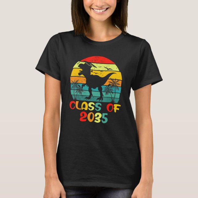 Class Of 2035 Kindergarten Grow With Me Graduation T-Shirt (Front)