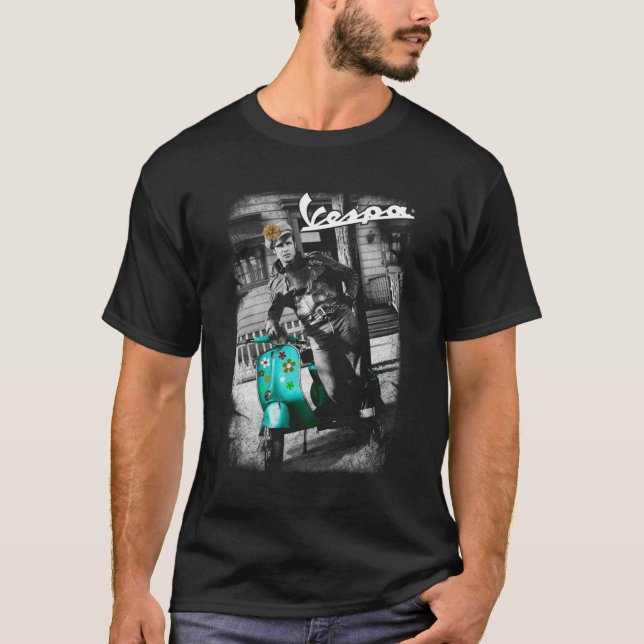 CLASSIC BIKER Essential  T-Shirt (Front)