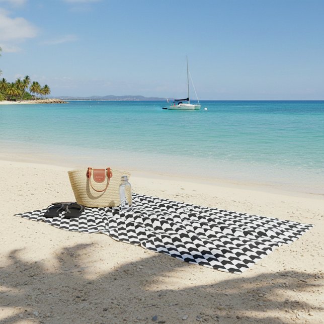 Classic black houndstooth pattern beach towel (Creator Uploaded)