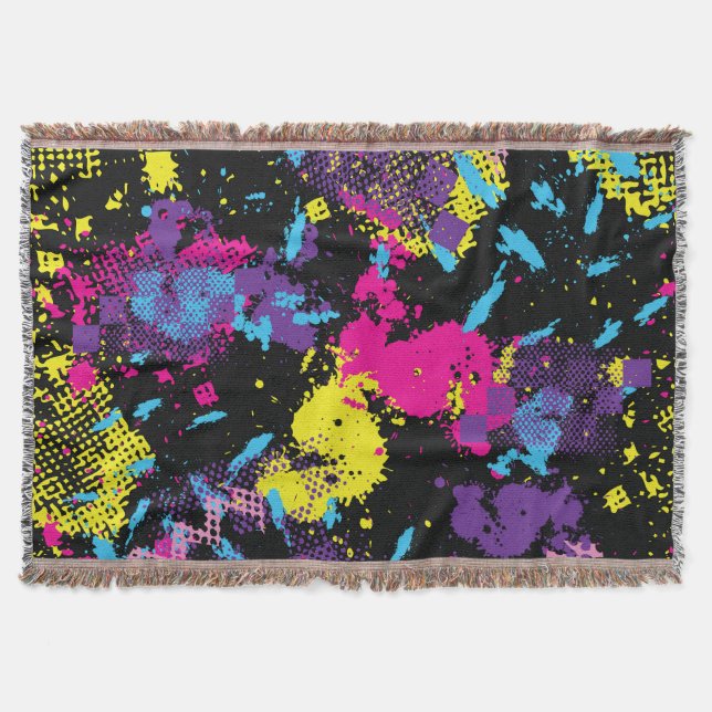Classic Camouflage: Seamless Vintage Pattern Throw Blanket (Front)