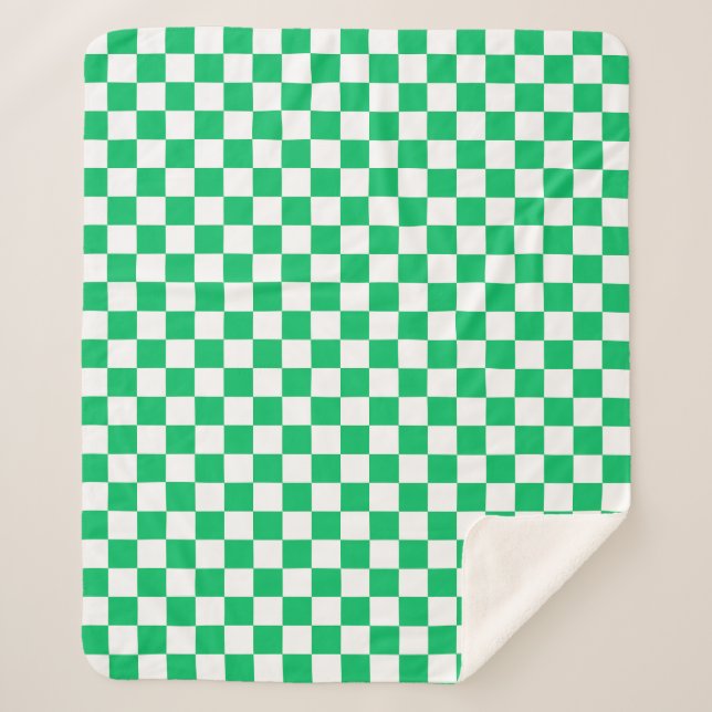 Classic green checkered  sherpa blanket (Front)