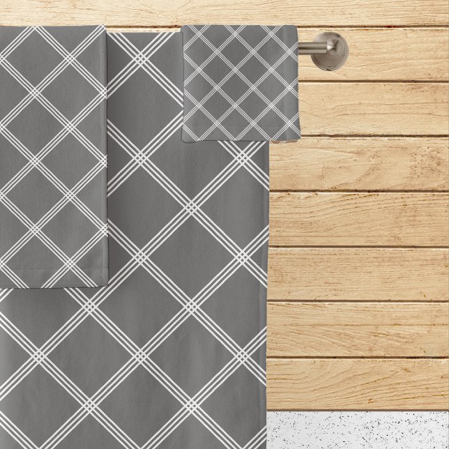 Classic Grey & White Plaid Bath Towel Set (Creator Uploaded)