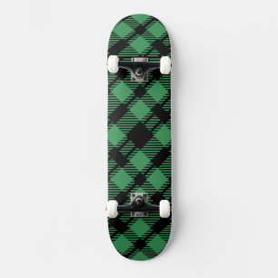 Classic Holiday Green Chequered Pattern Skateboard