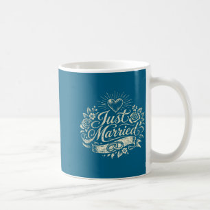 Classic honeymoon just married newlywed couple coffee mug
