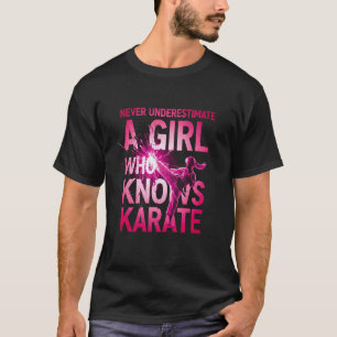 Classic Never Underestimate a Girl Who Knows Karat T-Shirt