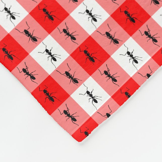 Classic picnic blanket with ants (Corner)
