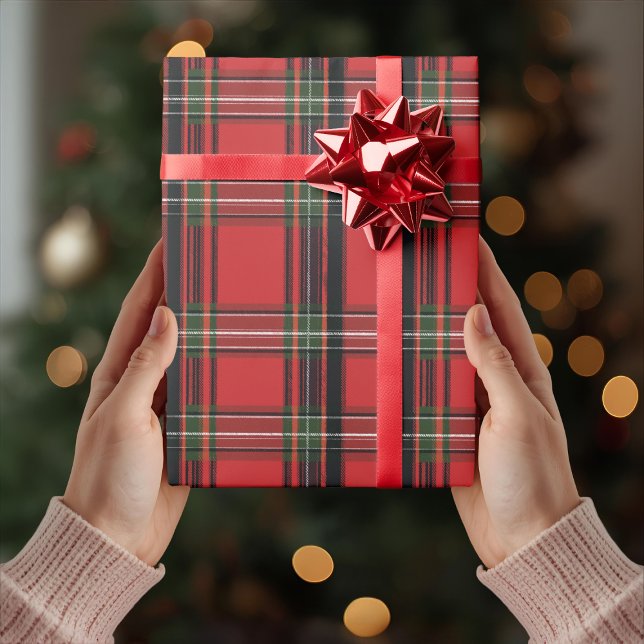 Classic Red Plaid Christmas Wrapping Paper (Creator Uploaded)