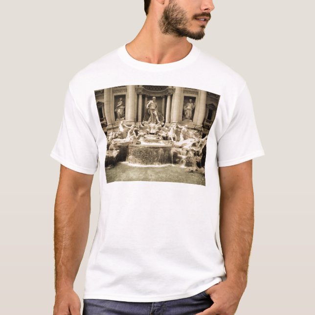 Classic Trevi Fountain, Rome T-Shirt (Front)