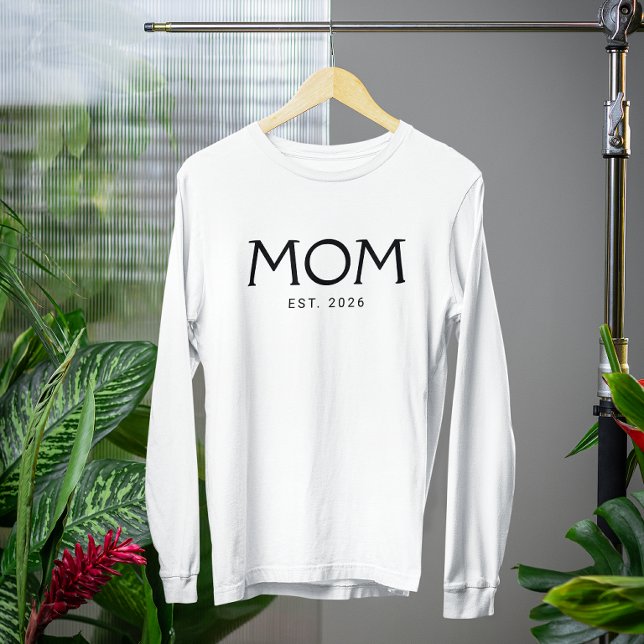 Classic Typography Mum Established Year T-Shirt (Creator Uploaded)