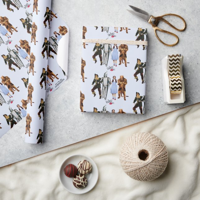 Classic Wizard of Oz Characters Wrapping Paper (Crafts)