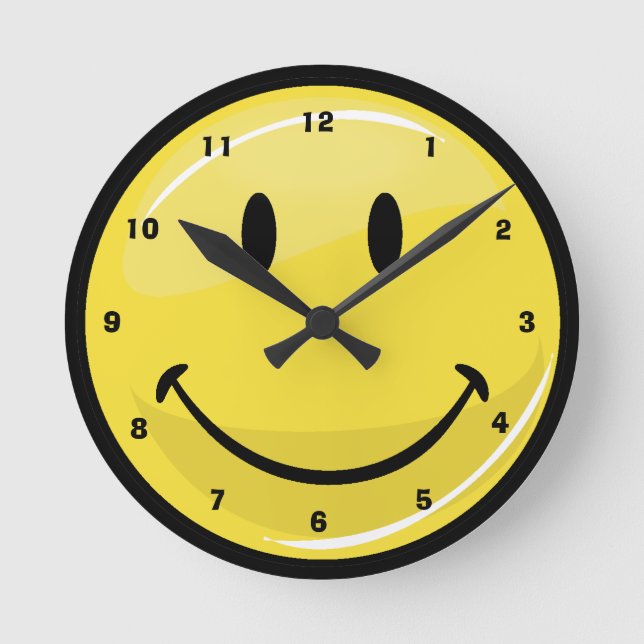 Classic Yellow Happy Face Round Clock (Front)
