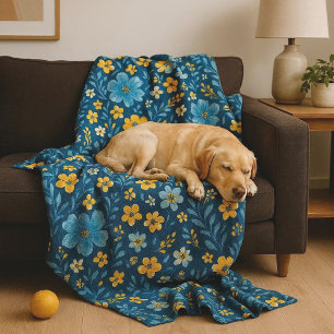 Classy Shabby Chic French Floral Art Pattern Duvet Fleece Blanket