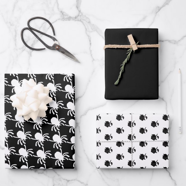 Classy Witch Halloween Blk Rose & Spider Gift Wrap (Front)