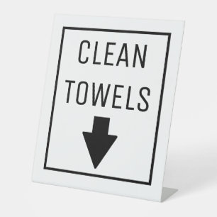 CLEAN TOWELS PEDESTAL SIGN