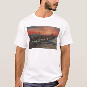 Clearwater, Florida - Sunset View of Fishing Pie T-Shirt