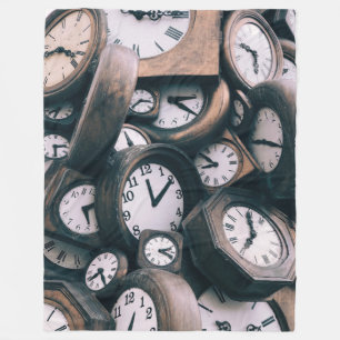 CLOCKS FLEECE BLANKET