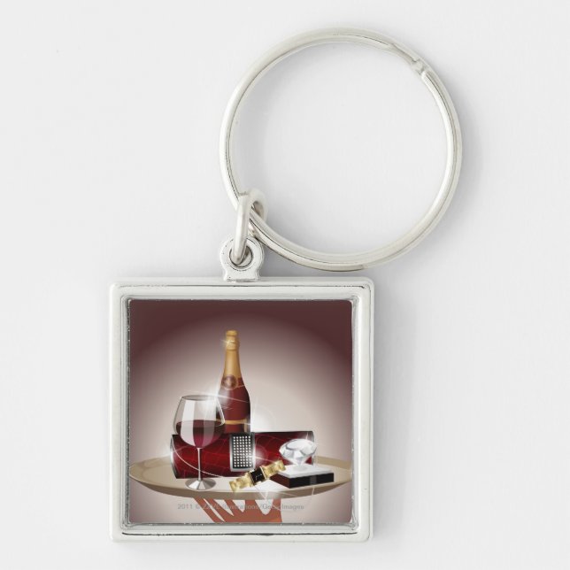 Close-up of a waiter's hand holding a tray key ring (Front)