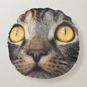 Close-up of Cat with Yellow Eyes Round Cushion