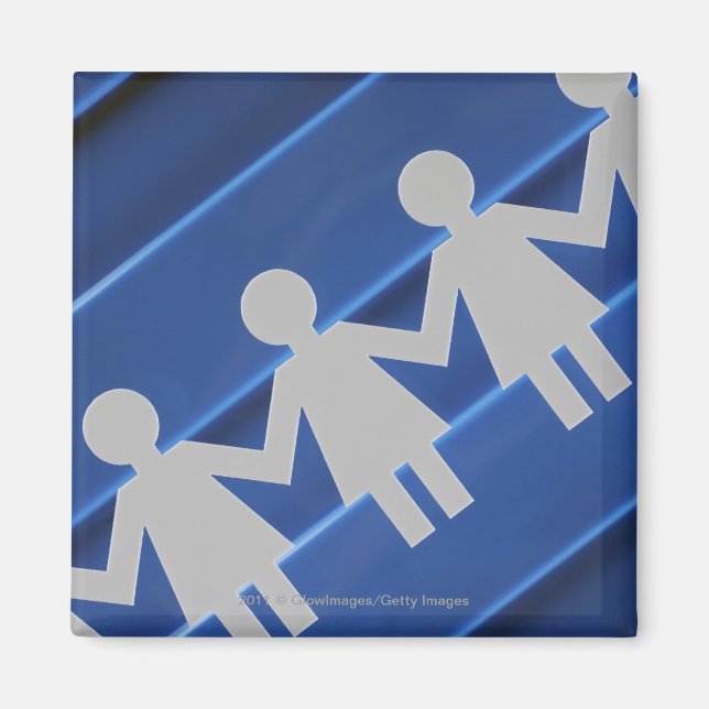 Close-up of paper chain dolls magnet (Front)