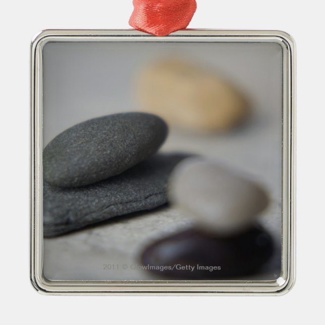 Close-up of pebbles metal tree decoration (Front)