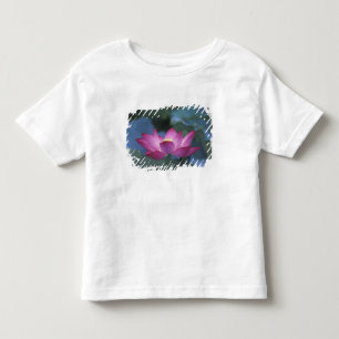 Close-up of red lotus flower and green leaves, toddler T-Shirt
