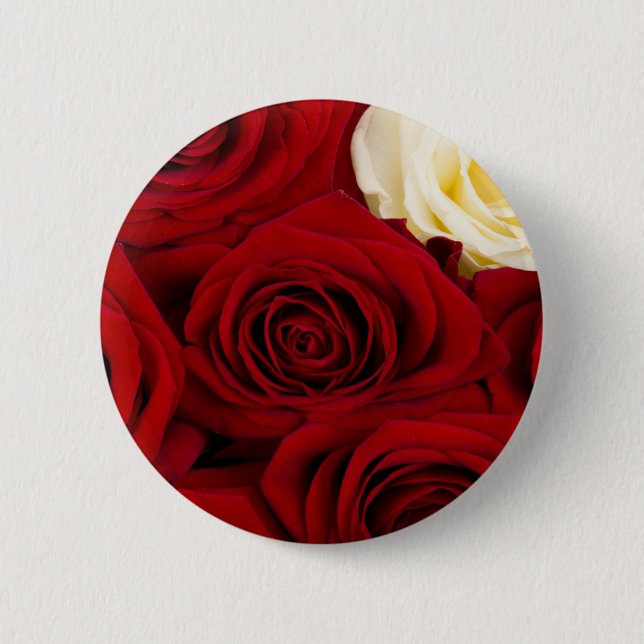 Close-up of roses 6 cm round badge (Front)