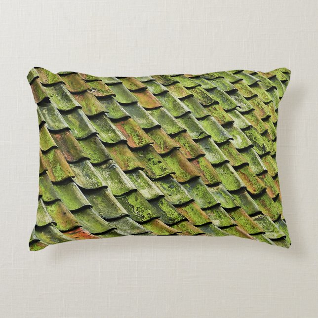 Close-up photo of green shingle roof decorative cushion (Front)