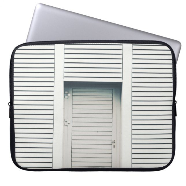 CLOSED LOUVER DOOR LAPTOP SLEEVE (Front)