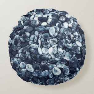 Closeup photography of stones round cushion