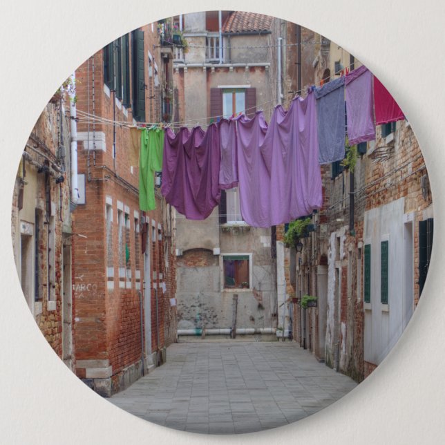 Clothesline In Venice Italy 6 Cm Round Badge (Front)