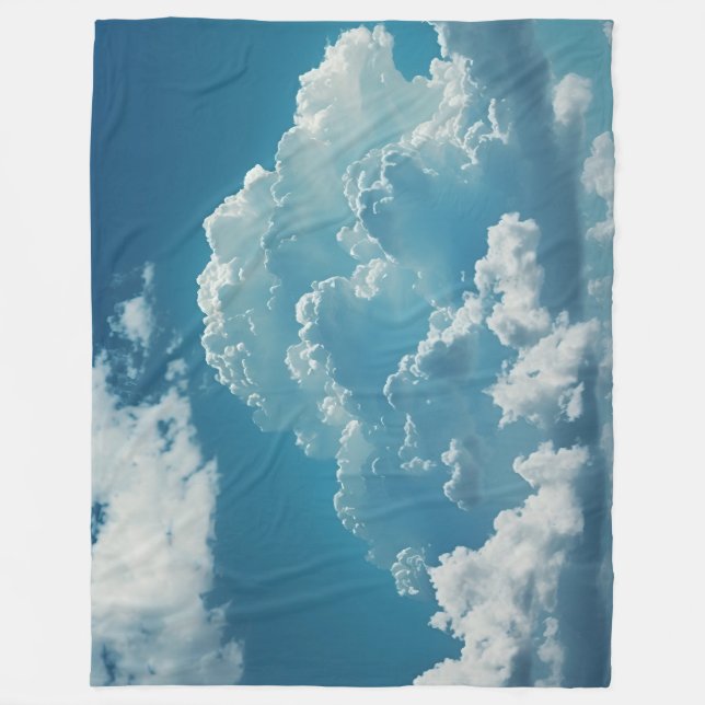 Cloud pattern fleece blanket (Front)
