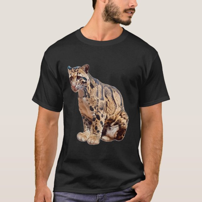 clouded leopard photograph jungle big cat animal   T-Shirt (Front)