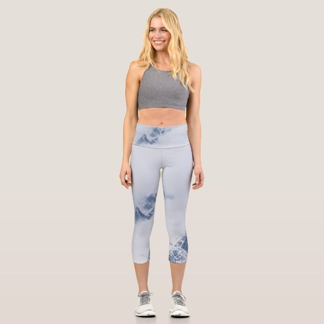 Cloudy mountains capri leggings (Front)