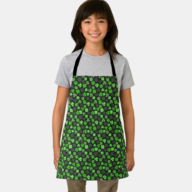 CLOVER LEAVES ST PATRICKS PATTERN APRON (Insitu)
