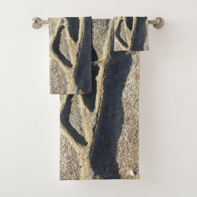 Coastal Rock Formation Star Pattern Beach Bath Towel Set (Insitu)