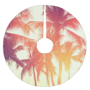 Coconut Beach: Vintage Tropical Warmth. Brushed Polyester Tree Skirt