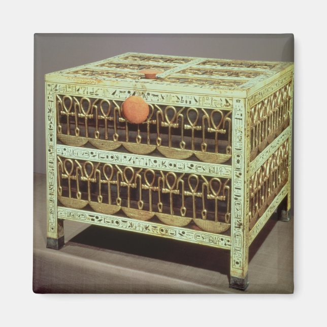 Coffer from the treasury of tomb of magnet (Front)