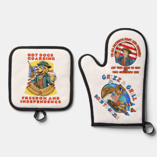 Cold beer on July 4th Oven Mitt & Pot Holder Set