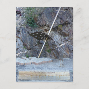 COLLIOURE: SOLEILS PORTES POSTCARD