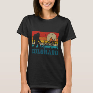 Colorado Bigfoot Vintage Rocky Mountains Hiking Ca T-Shirt