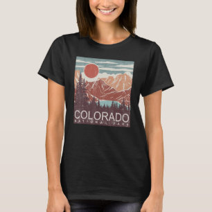 Colorado National Park Retro Mountains Nature Hiki T-Shirt