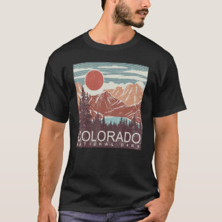 Colorado National Park Retro Mountains Nature Hiki T-Shirt
