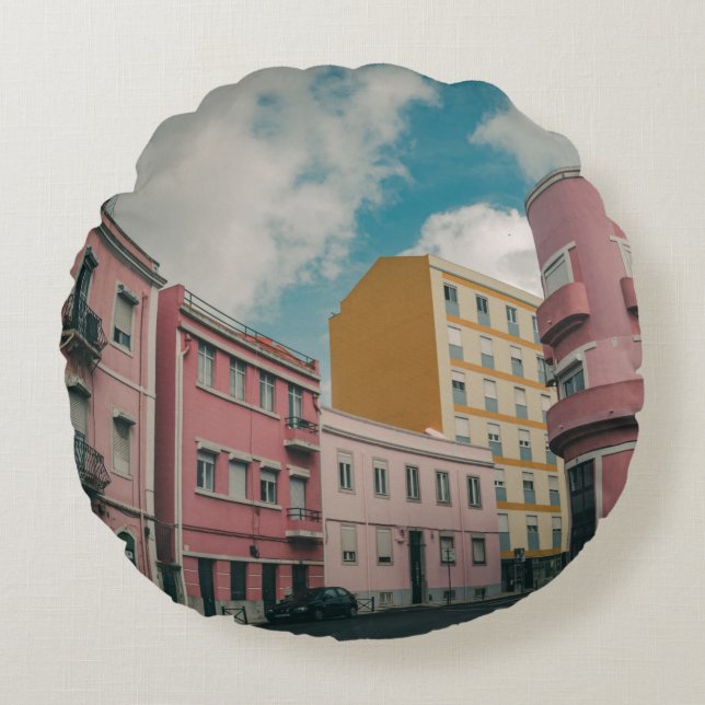 COLORFUL CITY ROUND CUSHION (Front)