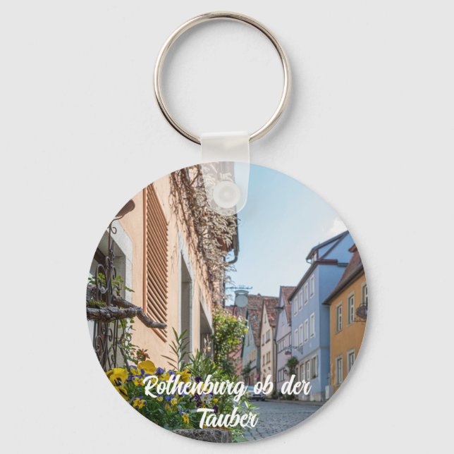 Colorful street in Rothenburg ob der Tauber Key Ring (Front)